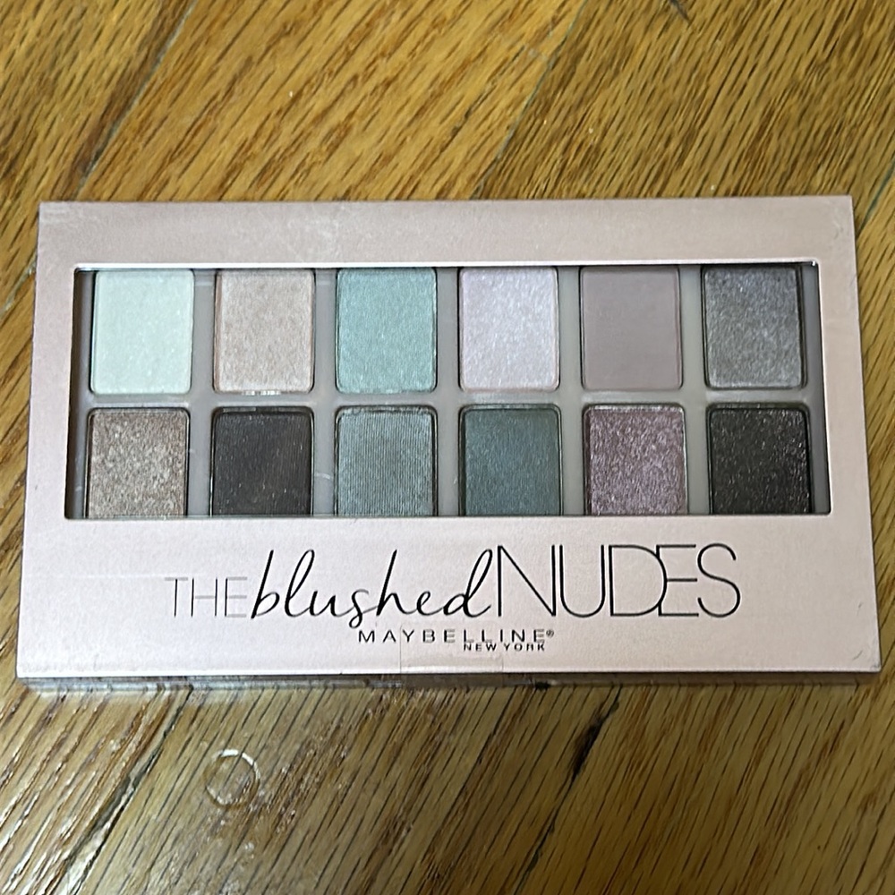 MIXY MAMA’s MAKE-UP COMBO KIT
